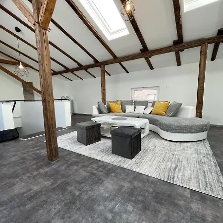 Apartamento Gleis 13 - The Loft Im Ehemaligen Lokschuppen